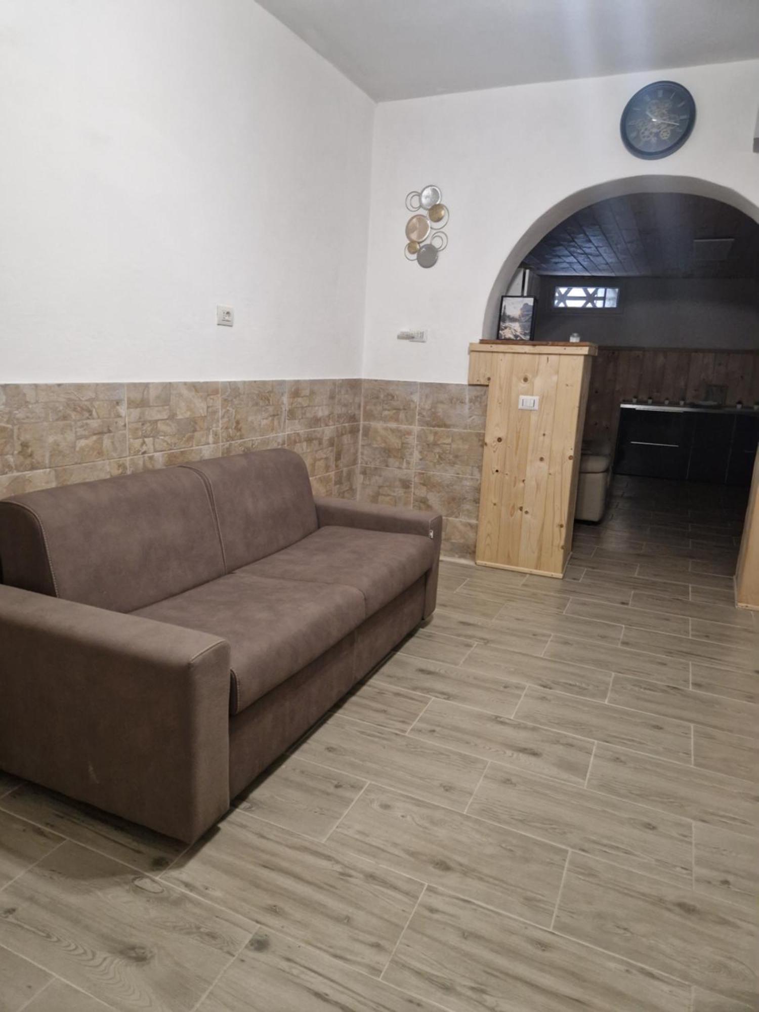 Underground Home Vicino Metropolitana Comasina Cormano Εξωτερικό φωτογραφία