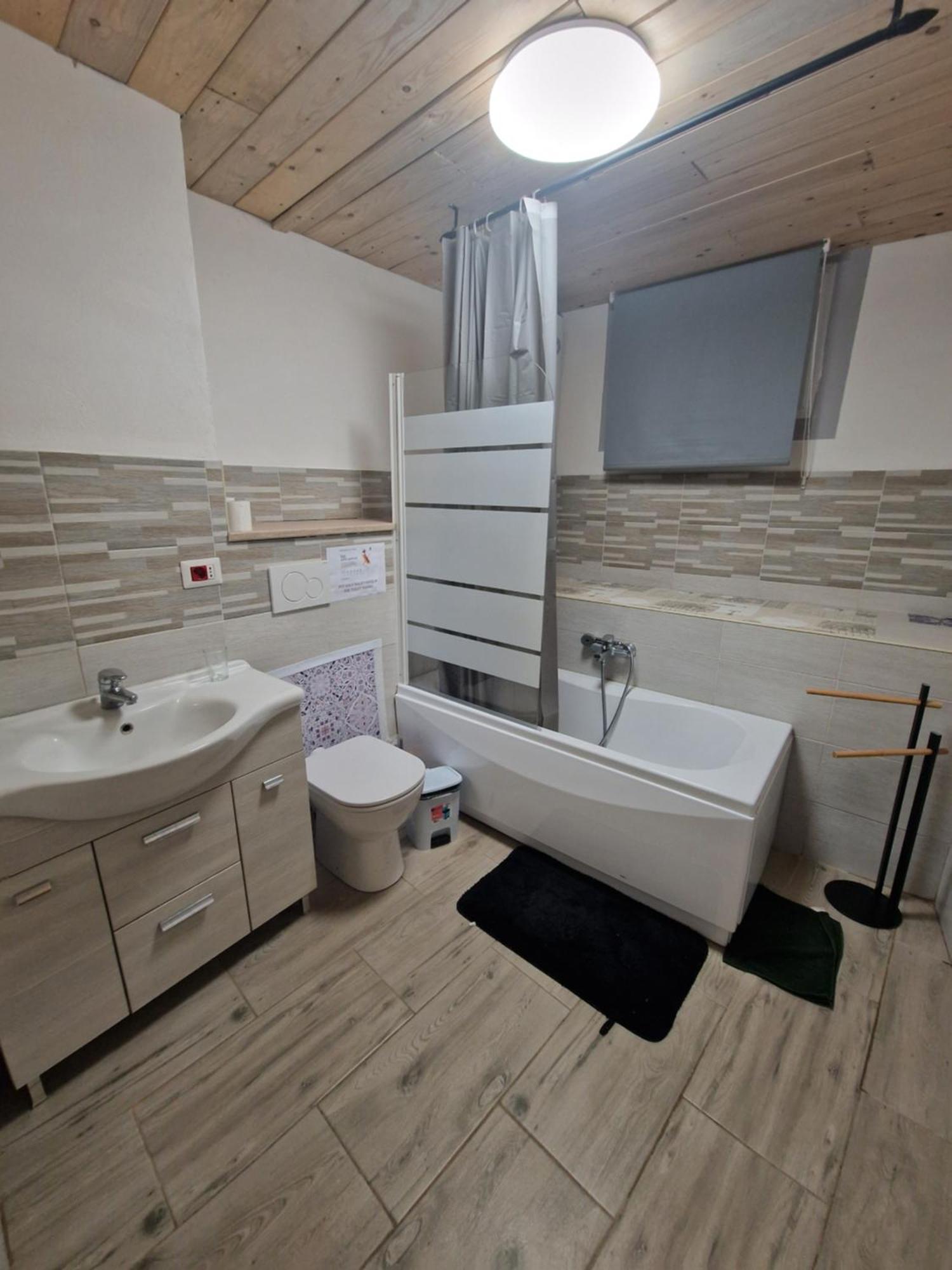 Underground Home Vicino Metropolitana Comasina Cormano Εξωτερικό φωτογραφία